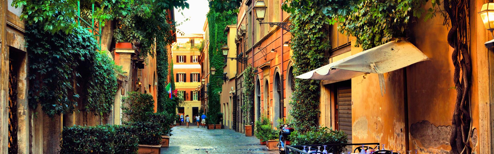 Una tipica via del quartiere Trastevere