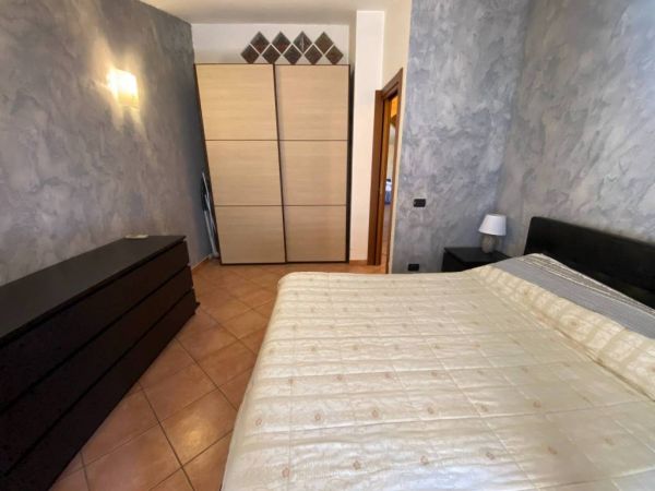ciampino adiac viale jfk kennedy rif 192888535 19