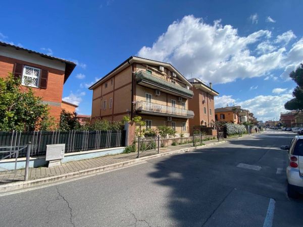 ciampino adiac viale jfk kennedy rif 192888535 3
