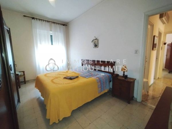 torre spaccata romanisti rif 192895847 13