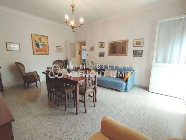 torre spaccata romanisti rif 192895847 2