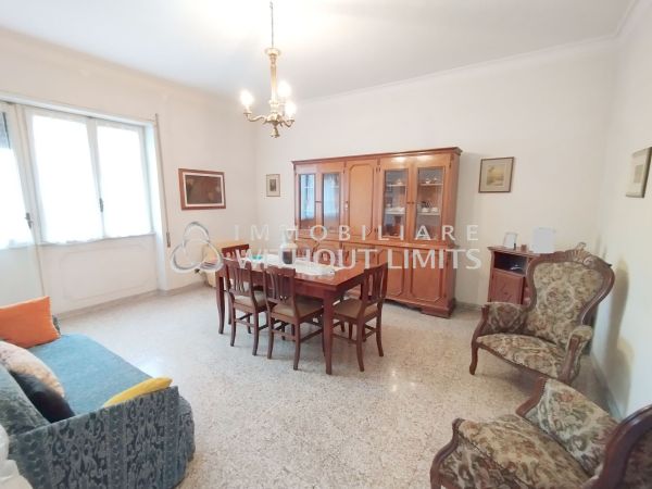 torre spaccata romanisti rif 192895847 1