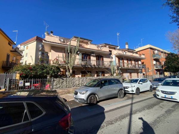 ciampino via montegrappa rif 192940451 4