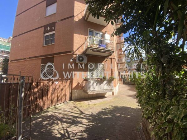 ciampino adiac piazza della pace rif 192940648 1