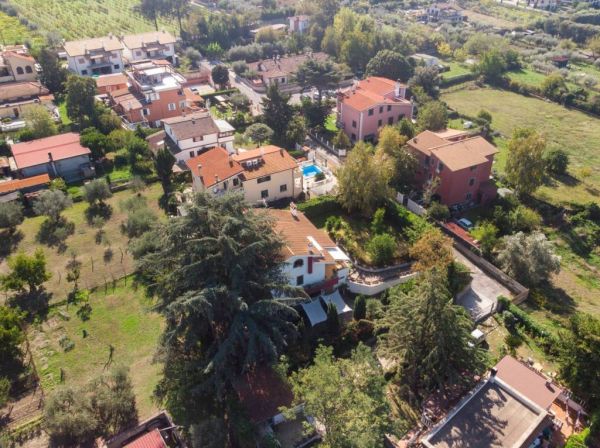 marino via collepicchione rif 193036169 11