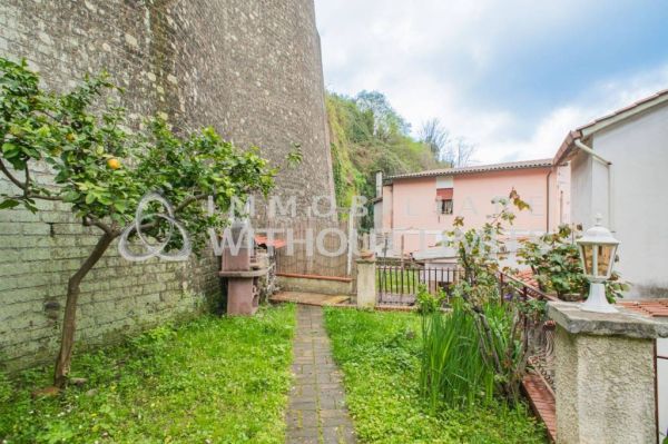 velletri via fontana delle rose rif 193107359 5