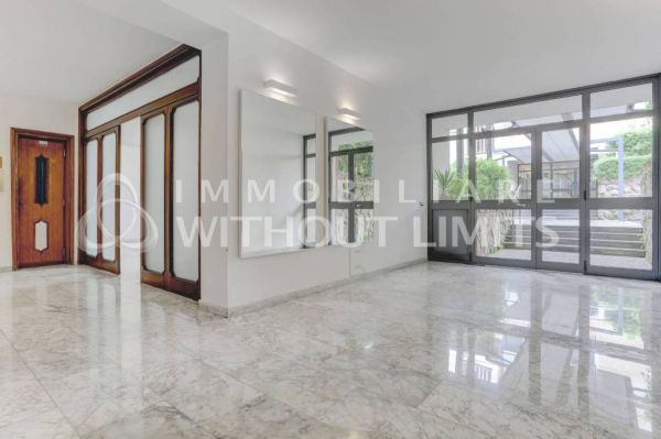 monti parioli via gramsci rif 193459748 4