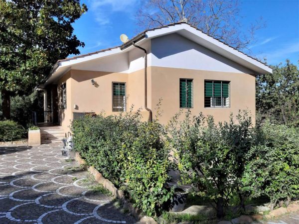 villa in vendita 6 locali castagnole due santi cava dei selci rif 188309594 1